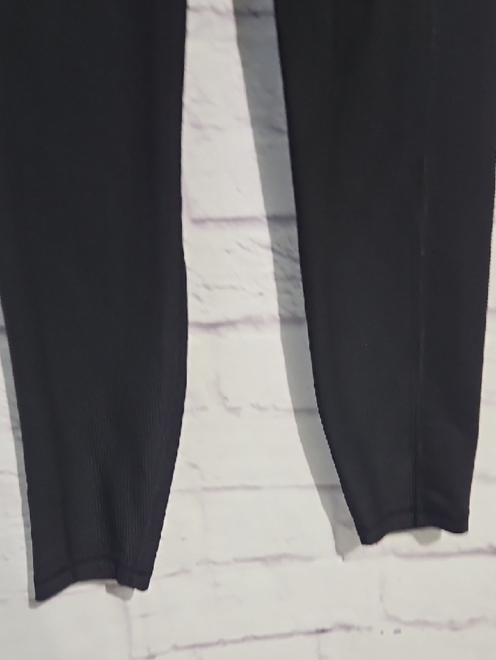 Old Navy Powersoft Ribbed Leggings - Picture 4 of 6